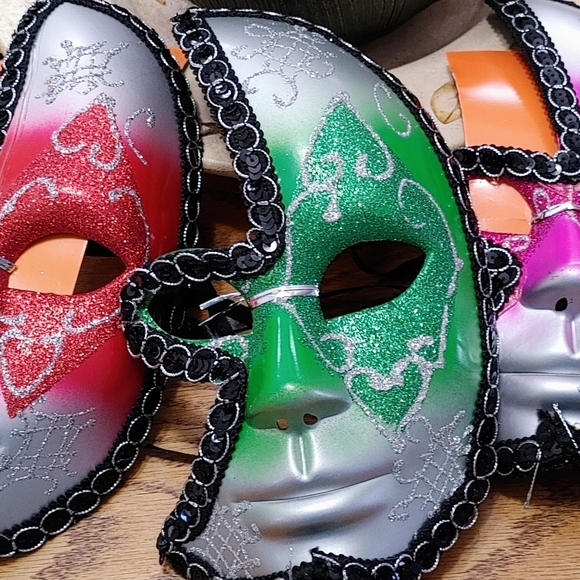 NWT TRIO OF MARDI MASKS - Picture 3 of 3